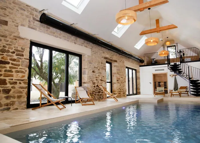 Le Domaine De Soani - Piscine Interieure, Jacuzzis & Sauna