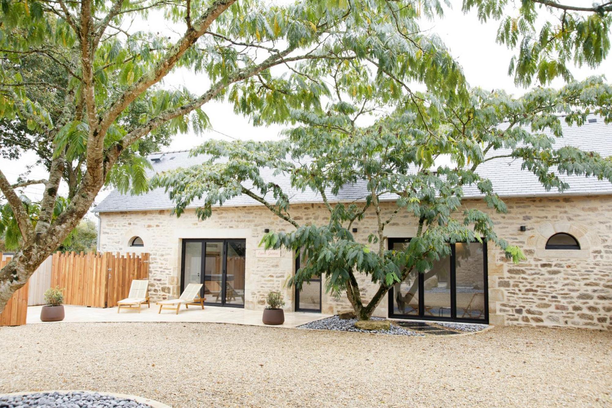 Le Domaine De Soani - Piscine Interieure, Jacuzzis & Sauna * Saint-Evarzec
